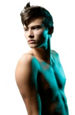 Sanrizz Homme Sculpture